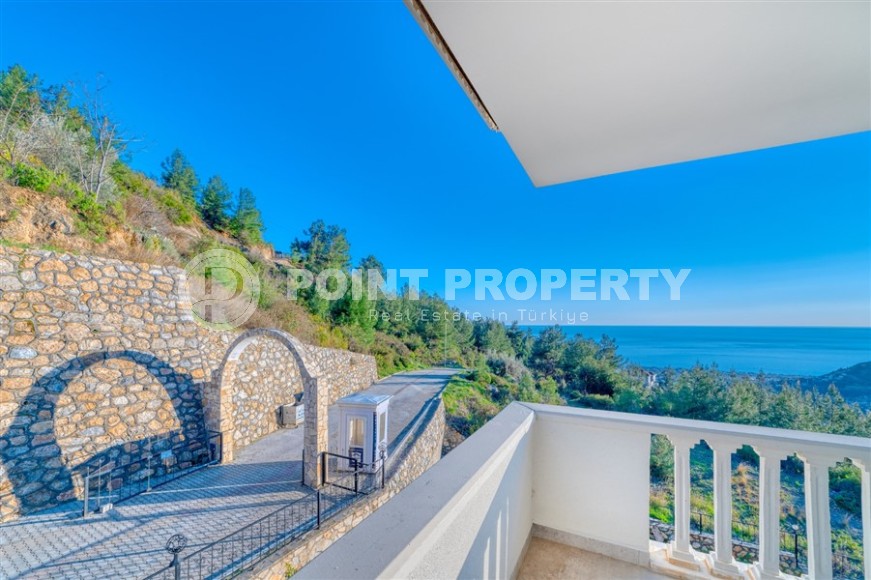 Апартаменты 4+1 в таунхаусе  с новым качественным ремонтом, в элитном районе Аланьи - Бекташ-id-5490-фото-20