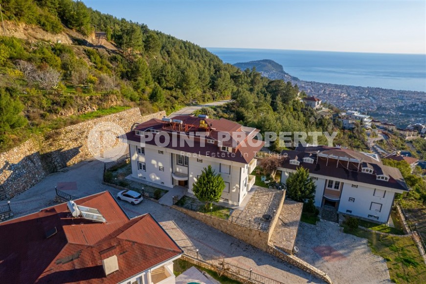 Апартаменты 4+1 в таунхаусе  с новым качественным ремонтом, в элитном районе Аланьи - Бекташ-id-5490-фото-30