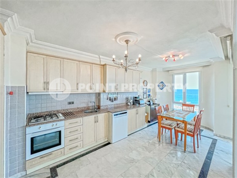 Apartment with two bedrooms and views of the Mediterranean Sea, in a residential complex on the first coastline, in the Mahmutlar area-id-5494-photo-2