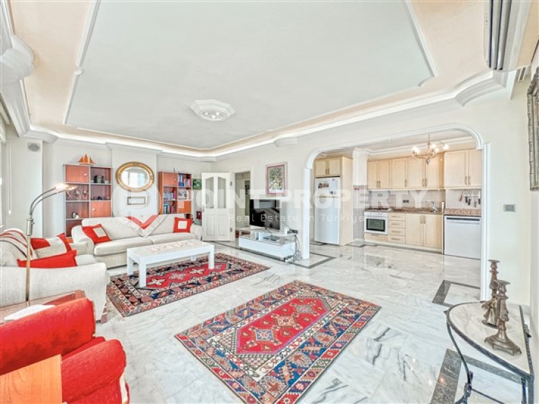 Apartment with two bedrooms and views of the Mediterranean Sea, in a residential complex on the first coastline, in the Mahmutlar area-id-5494-photo-4