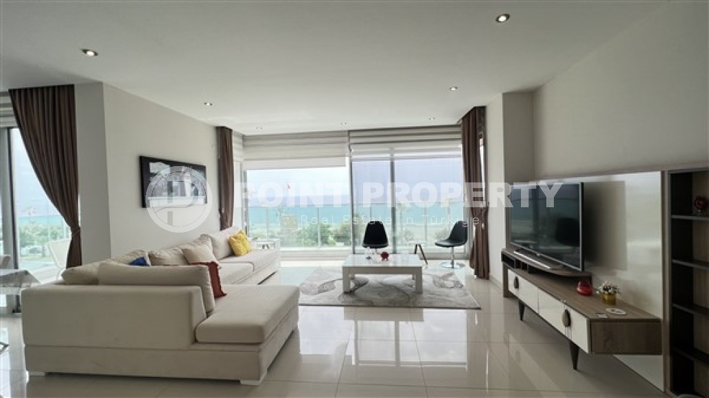 Apartment overlooking the Mediterranean Sea, 2+1 layout, on the first coastline in the elite area of Kestel-id-5495-photo-4