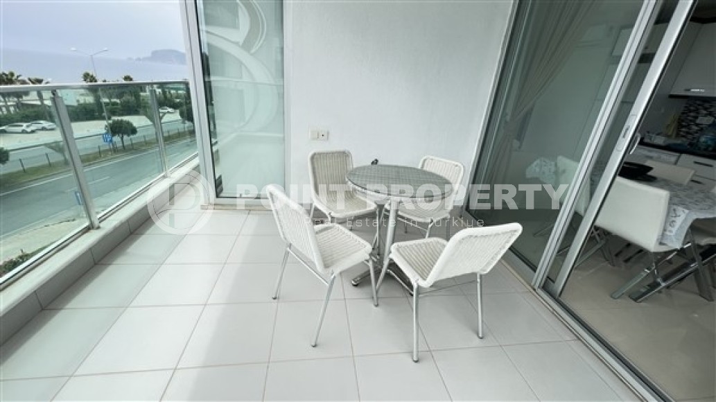 Apartment overlooking the Mediterranean Sea, 2+1 layout, on the first coastline in the elite area of Kestel-id-5495-photo-11