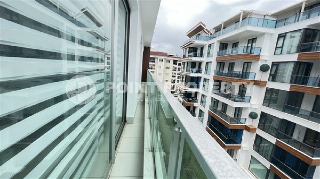 Apartment overlooking the Mediterranean Sea, 2+1 layout, on the first coastline in the elite area of Kestel-id-5495-photo-12