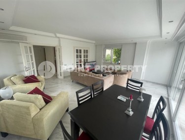 Villa surrounded by a green garden, 2+1 layout in the central area of Alanya-id-5497-photo-3