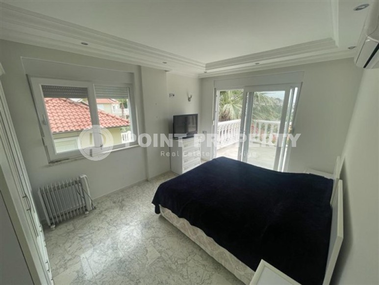 Villa surrounded by a green garden, 2+1 layout in the central area of Alanya-id-5497-photo-6