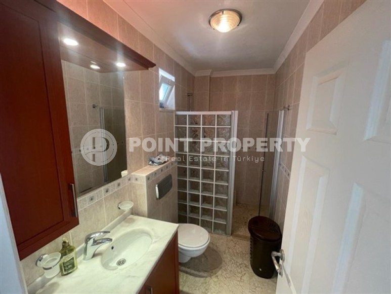 Villa surrounded by a green garden, 2+1 layout in the central area of Alanya-id-5497-photo-9