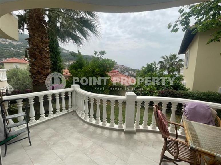 Villa surrounded by a green garden, 2+1 layout in the central area of Alanya-id-5497-photo-13