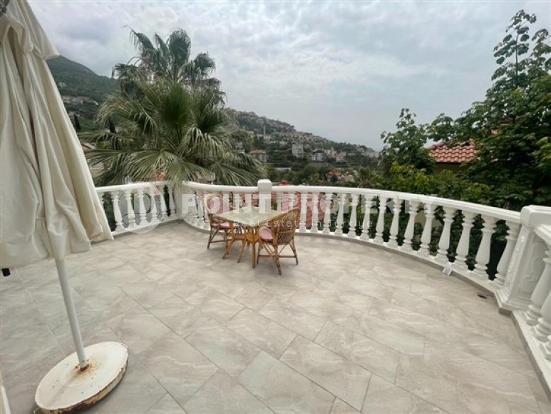 Villa surrounded by a green garden, 2+1 layout in the central area of Alanya-id-5497-photo-14
