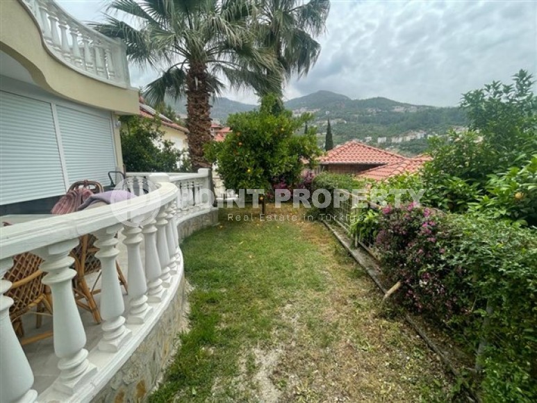Villa surrounded by a green garden, 2+1 layout in the central area of Alanya-id-5497-photo-17