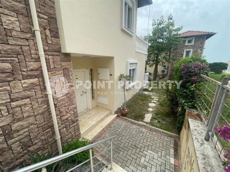 Villa surrounded by a green garden, 2+1 layout in the central area of Alanya-id-5497-photo-19