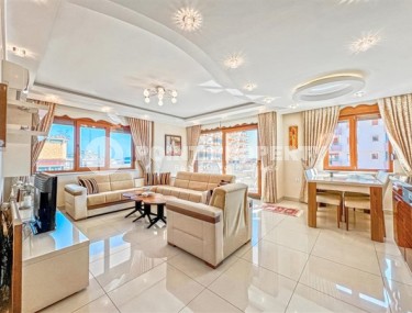 Уютная комфортабельная квартира с приятным светлым интерьером, в 50 метрах от пляжа и набережной-id-5501-фото-1