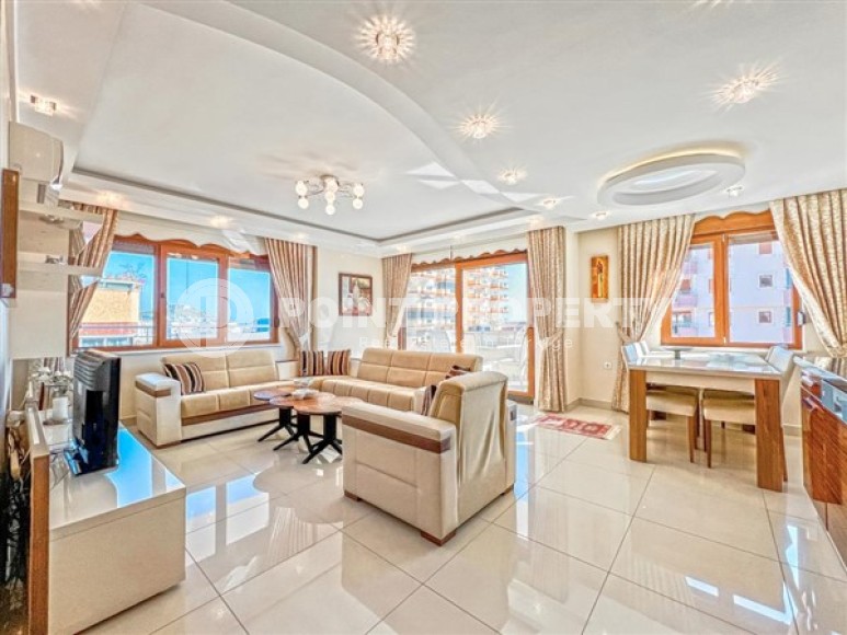 Уютная комфортабельная квартира с приятным светлым интерьером, в 50 метрах от пляжа и набережной-id-5501-фото-1