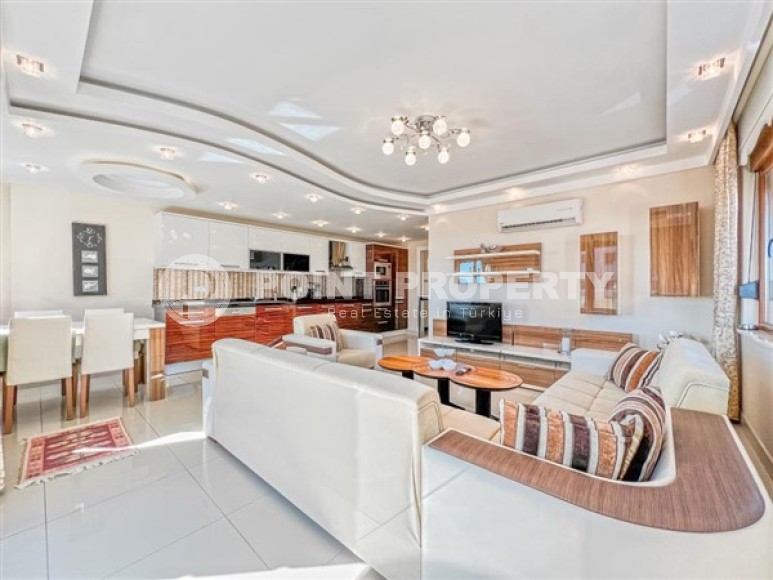 Уютная комфортабельная квартира с приятным светлым интерьером, в 50 метрах от пляжа и набережной-id-5501-фото-3