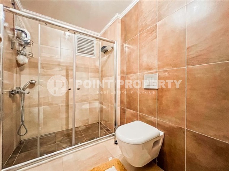 Уютная комфортабельная квартира с приятным светлым интерьером, в 50 метрах от пляжа и набережной-id-5501-фото-11