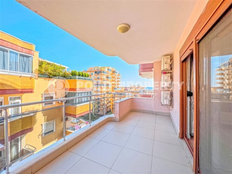 Уютная комфортабельная квартира с приятным светлым интерьером, в 50 метрах от пляжа и набережной-id-5501-фото-16