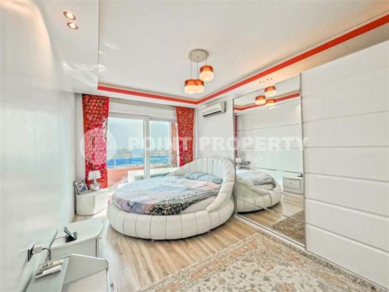 Стильные, просторные двухуровневые апартаменты с тремя спальными комнатами и видом на Средиземное море, в социально развитом районе Махмутлар-id-5510-фото-7