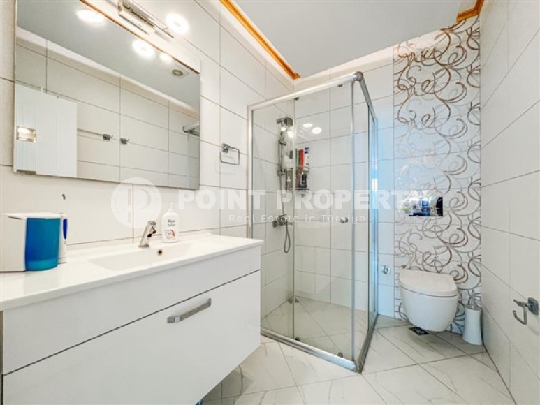 Стильные, просторные двухуровневые апартаменты с тремя спальными комнатами и видом на Средиземное море, в социально развитом районе Махмутлар-id-5510-фото-10