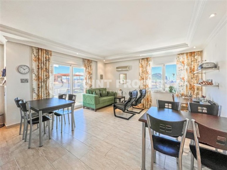 Panoramic two-level apartment 5+1, with a total area of 180 m2, 700 meters from the sea in the center of Alanya-id-5522-photo-1