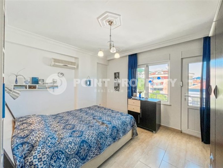 Panoramic two-level apartment 5+1, with a total area of 180 m2, 700 meters from the sea in the center of Alanya-id-5522-photo-4