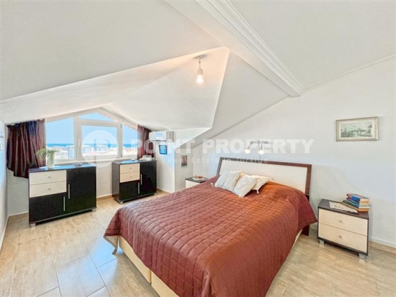 Panoramic two-level apartment 5+1, with a total area of 180 m2, 700 meters from the sea in the center of Alanya-id-5522-photo-7