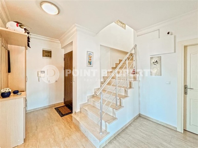 Panoramic two-level apartment 5+1, with a total area of 180 m2, 700 meters from the sea in the center of Alanya-id-5522-photo-10