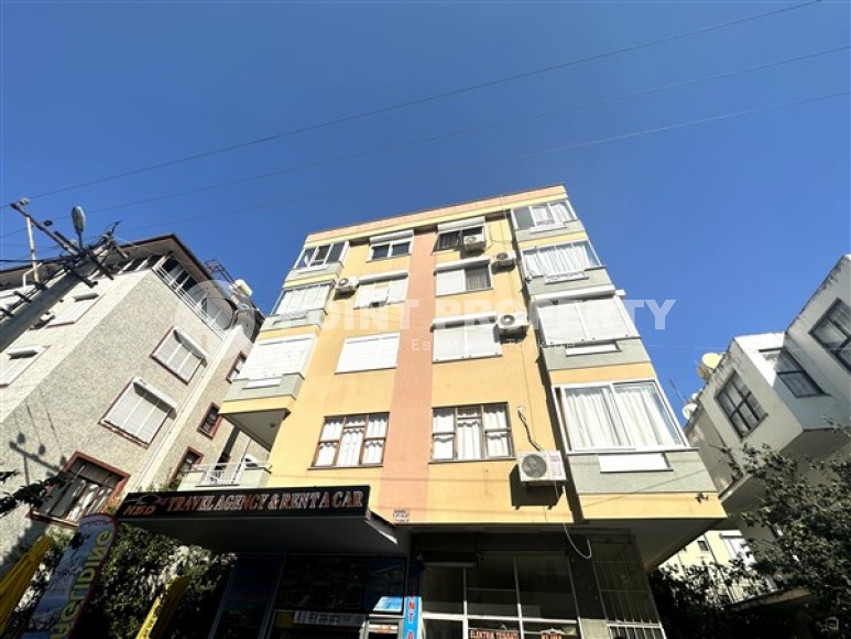 Small apartment 1+1, with a total area of 60 m2, on the 3rd floor in a building built in 2003-id-5533-photo-7