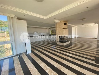 Three-storey detached villa with panoramic views of the sea, mountains and Alanya fortress-id-5550-photo-3