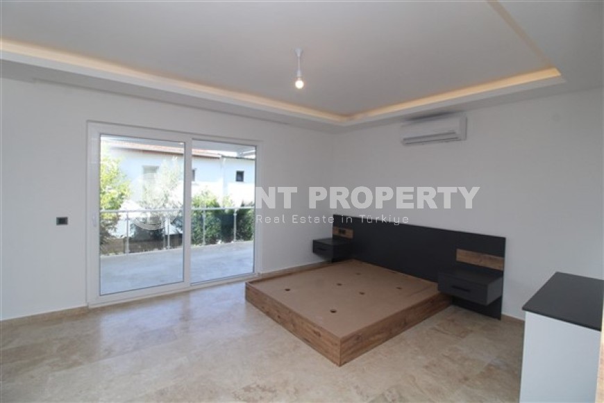 Двухэтажная вилла с панорамным видом на город и море в километре от пляжа, район Каргыджак-id-5554-фото-10