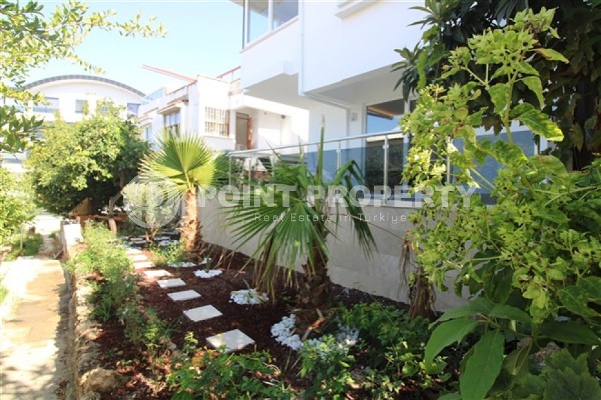 Двухэтажная вилла с панорамным видом на город и море в километре от пляжа, район Каргыджак-id-5554-фото-21