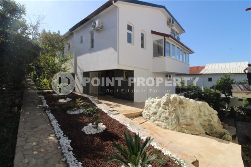 Двухэтажная вилла с панорамным видом на город и море в километре от пляжа, район Каргыджак-id-5554-фото-24