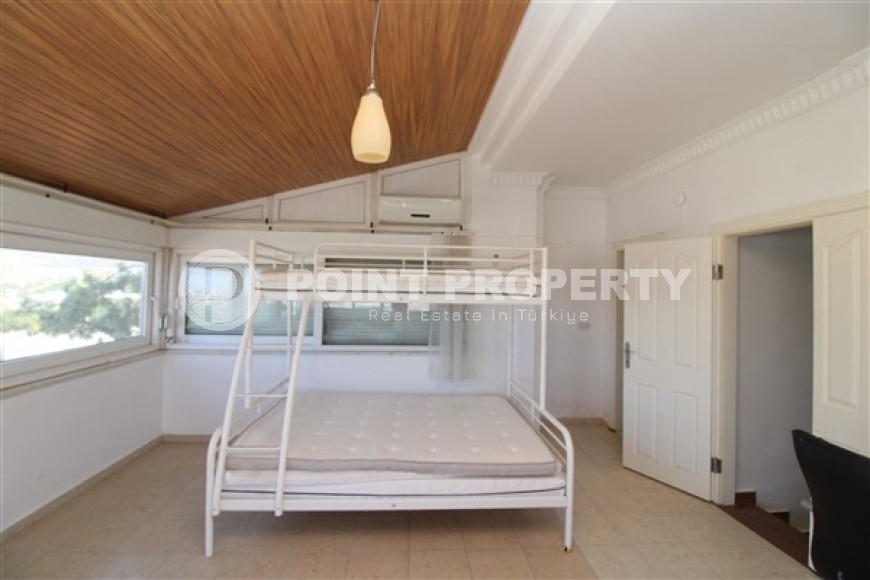 Comfortable furnished villa 900 meters from the sea in Kargicak area-id-5556-photo-9