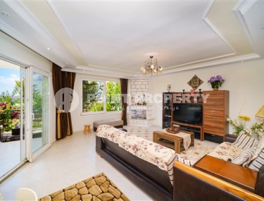 Прекрасная двухэтажная вилла с панорамным видом на море, в живописном районе Аланьи - Конаклы-id-5561-фото-2