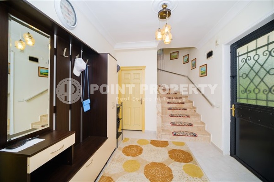 Прекрасная двухэтажная вилла с панорамным видом на море, в живописном районе Аланьи - Конаклы-id-5561-фото-8