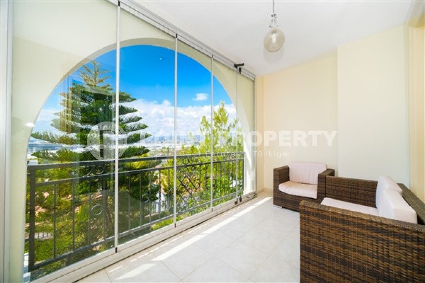 Прекрасная двухэтажная вилла с панорамным видом на море, в живописном районе Аланьи - Конаклы-id-5561-фото-13