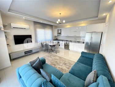 Современная двухуровневая квартира 3+1, общей площадью 180 м2, на 5-м этаже с мансардой в 100 метрах от моря-id-5562-фото-2