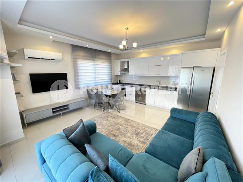 Современная двухуровневая квартира 3+1, общей площадью 180 м2, на 5-м этаже с мансардой в 100 метрах от моря-id-5562-фото-2