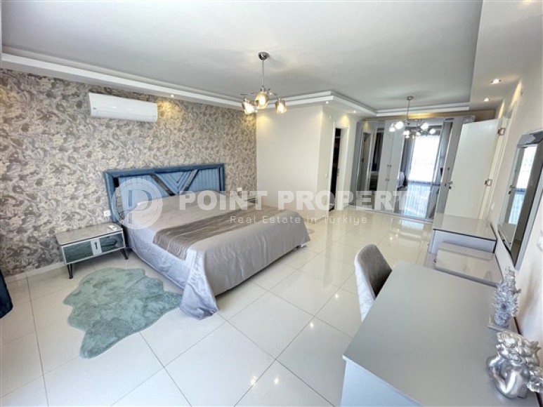 Современная двухуровневая квартира 3+1, общей площадью 180 м2, на 5-м этаже с мансардой в 100 метрах от моря-id-5562-фото-5