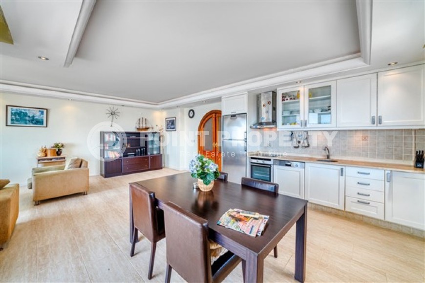 Panoramic apartment with sea views, on the 9th floor in a residential complex built in 2007-id-5563-photo-5