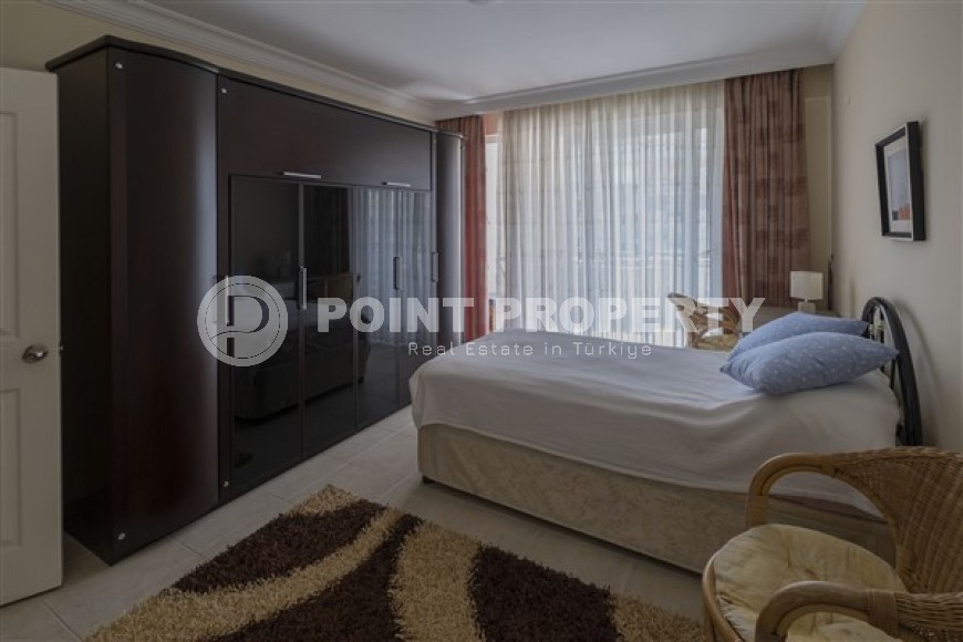 Panoramic apartment with city and sea views on the 9th floor, in the center of Mahmutlar-id-5578-photo-4