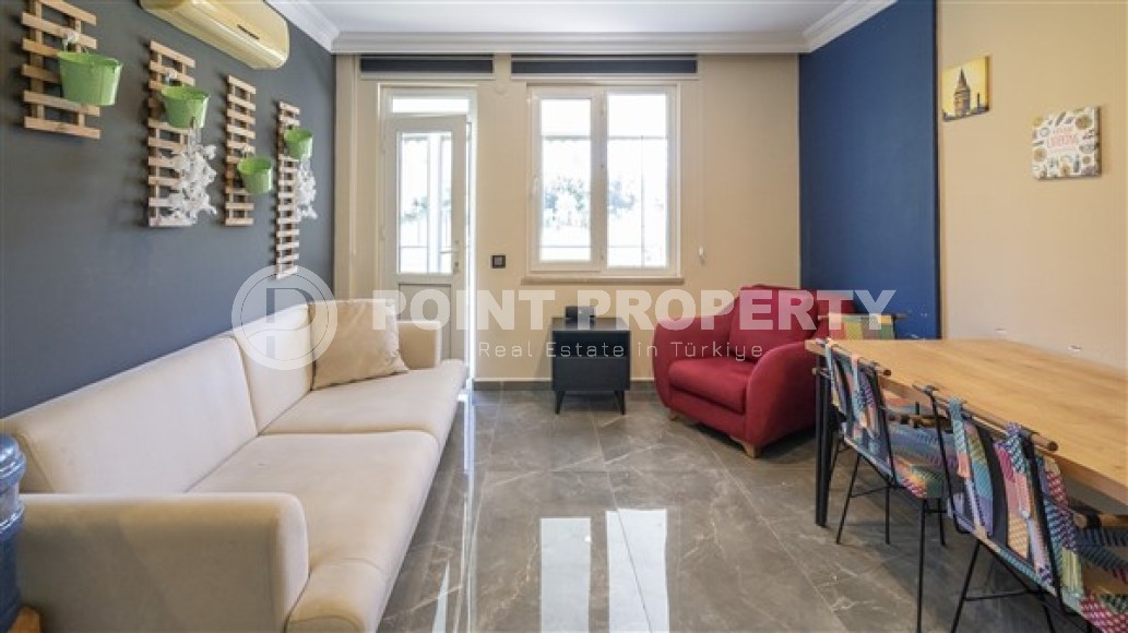 Spacious apartment with one bedroom, on the 1st floor, 300 meters from the sea-id-5579-photo-1