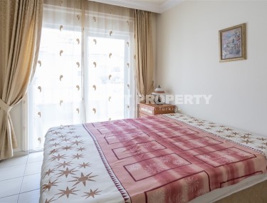 Большая двухуровневая квартира, общей площадью 220 м3, на 4-м этаже с мансардой, в 350 метрах от моря-id-5586-фото-4