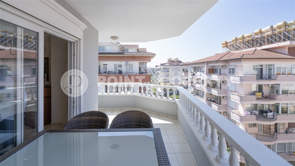 Большая двухуровневая квартира, общей площадью 220 м3, на 4-м этаже с мансардой, в 350 метрах от моря-id-5586-фото-13