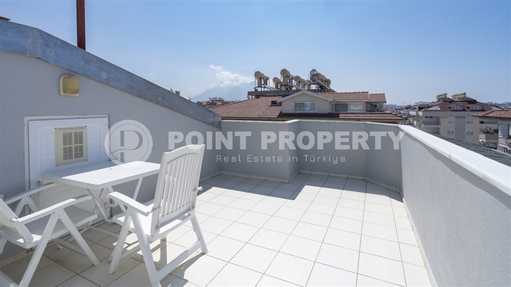 Большая двухуровневая квартира, общей площадью 220 м3, на 4-м этаже с мансардой, в 350 метрах от моря-id-5586-фото-16