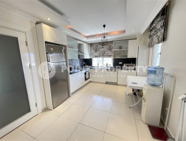 Просторная двухуровневая квартира на 7-м этаже с мансардой, в 500 метрах от моря-id-5593-фото-3