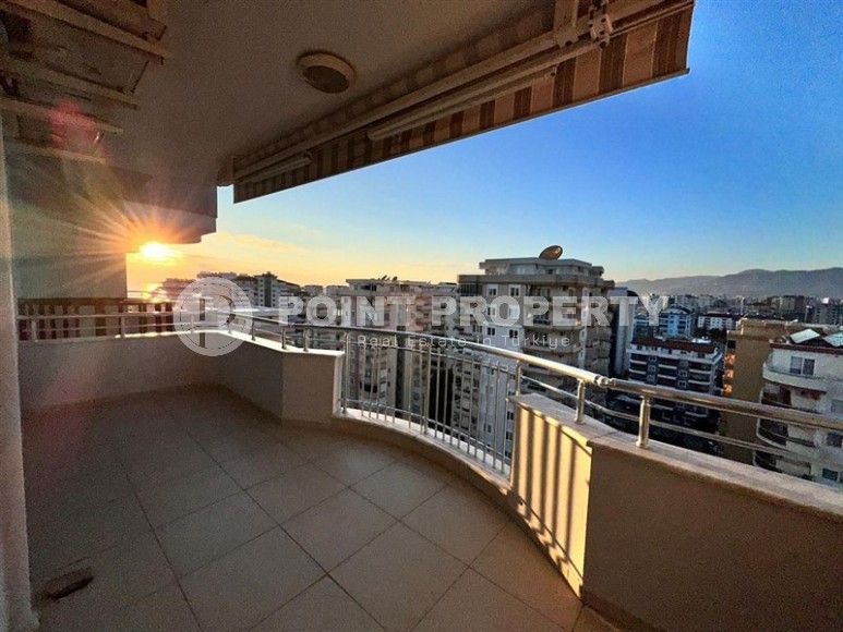 Панорамная двухуровневая квартира 4+1, общей площадью 275 м2, в 350 метрах от пляжа и набережной-id-5595-фото-14