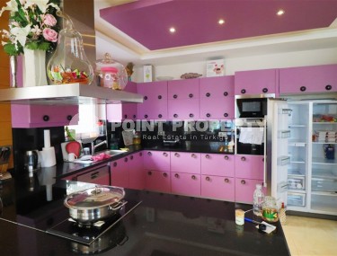 Отдельно стоящая двухэтажная вилла с собственным бассейном и садом, в трех километрах от моря-id-5598-фото-4