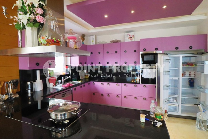 Detached two-storey villa with a private pool and garden, three kilometers from the sea-id-5598-photo-4