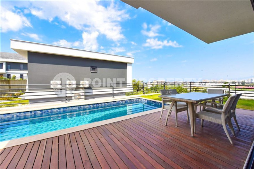 Роскошная новая вилла-триплекс с дизайнерским ремонтом, оснащенная по последнему слову техники-id-5604-фото-19