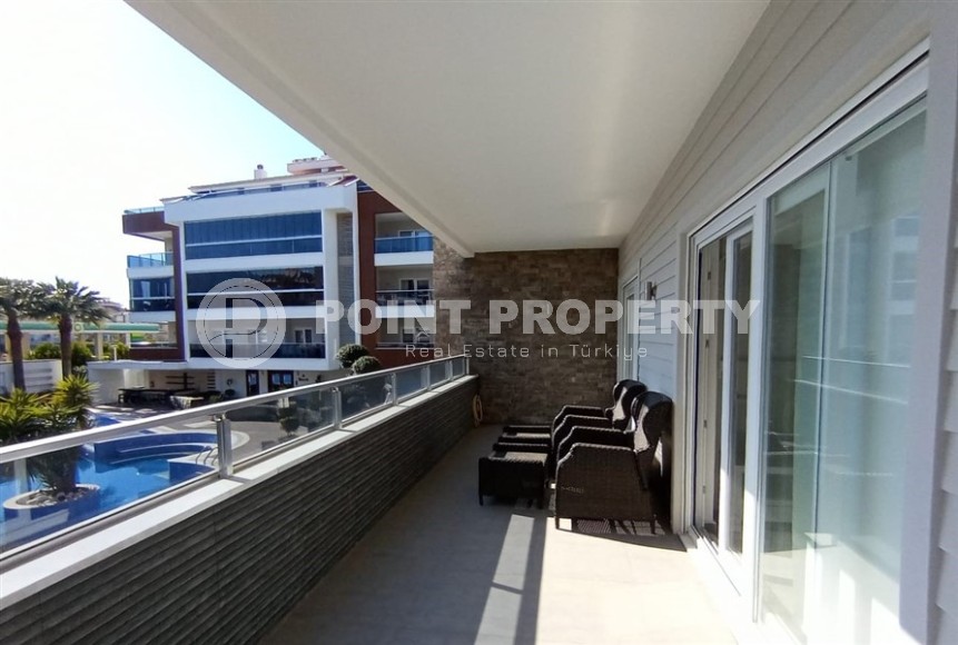 Двухуровневая квартира 2+1 с собственным садом, в 750 метрах от моря, в популярном районе Аланьи - Оба-id-5606-фото-10