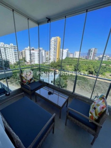 Дуплекс на 5-м этаже с мансардой, в жилом комплексе 2021 года постройки, в центре района Махмутлар-id-5608-фото-9